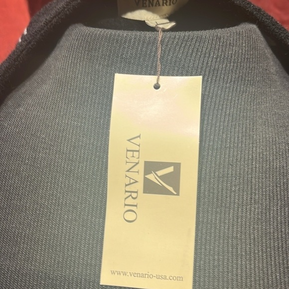 Large wool black-and-white classy sophisticated sweater - Picture 6 of 6